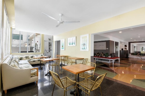 Townhouse Hotel by LuxUrban, Trademark Collection by Wyndham image 7