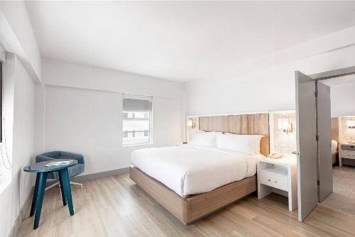 Townhouse Hotel by LuxUrban, Trademark Collection by Wyndham image 4